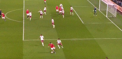 1641851521416017364.gif 【足总杯】两后腰连线破门 门楣+VAR相助 曼联晋级