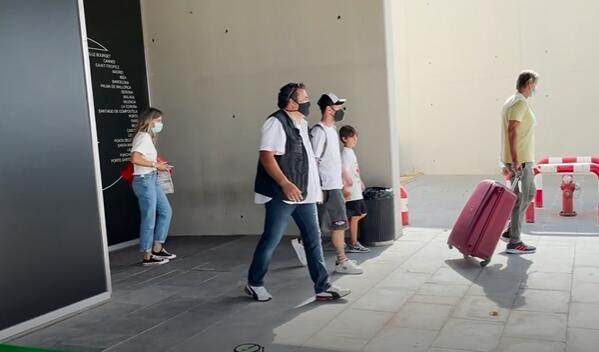 1629555681987091441.jpg 【夜读】梅西和内马尔又去找苏亚雷斯玩了